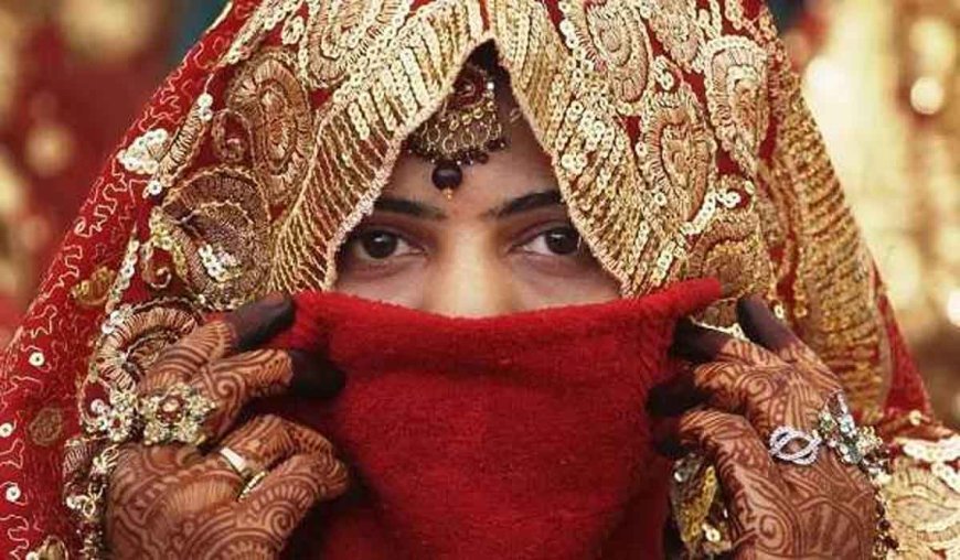 10 मर्दों के साथ 7 फेरे , फिर लगाया रेप का आरोप  हनीट्रैप को भी छोड़ा पीछे