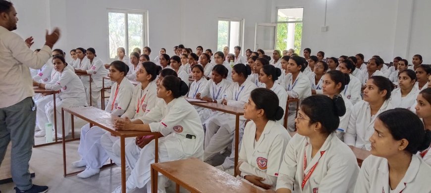 एस.टी.एन.टी. नर्सिंग इंस्टीट्यूट में जिला सेवायोजन कार्यालय द्वारा करियर काउंसलिंग संपन्न